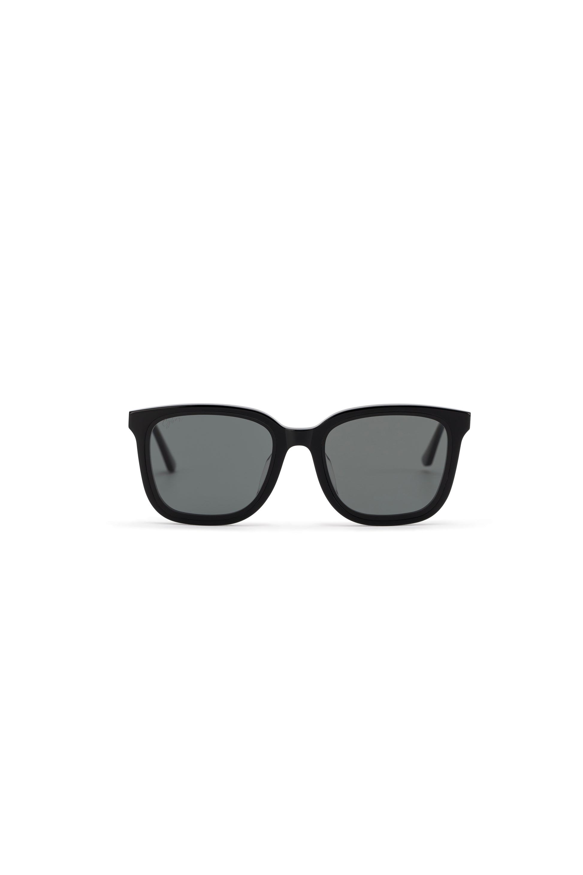 Women with hijab in stylish asian fitting Korean Style sunglasses. A pair of square-shaped, Cat-eye sunglasses with a full plastic frame, Metal temples.Womens Asian fitting Sunglasses. Jade in Silver