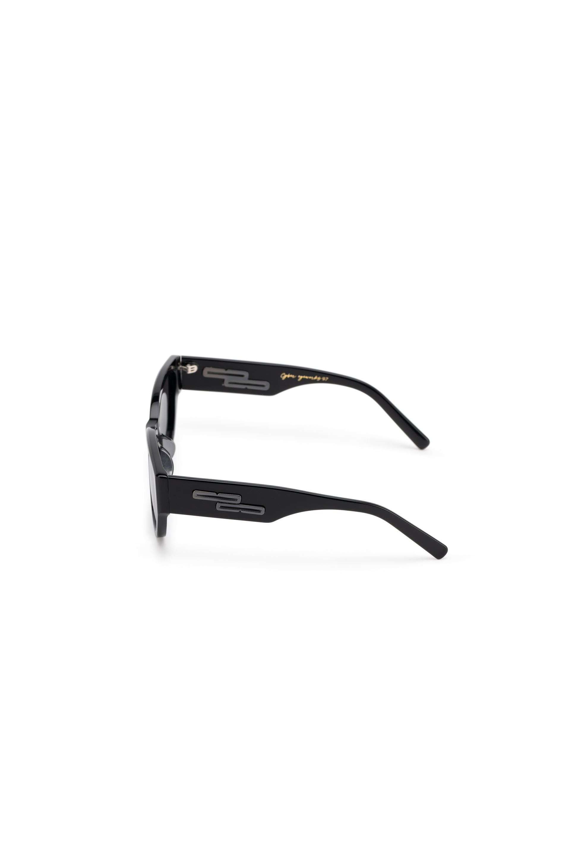 Women with hijab in stylish asian fitting sunglasses. A pair of square-shaped, Cat-eye sunglasses with a full plastic frame.Womens Asian fitting Sunglasses. Stacy in Black - Black Lens