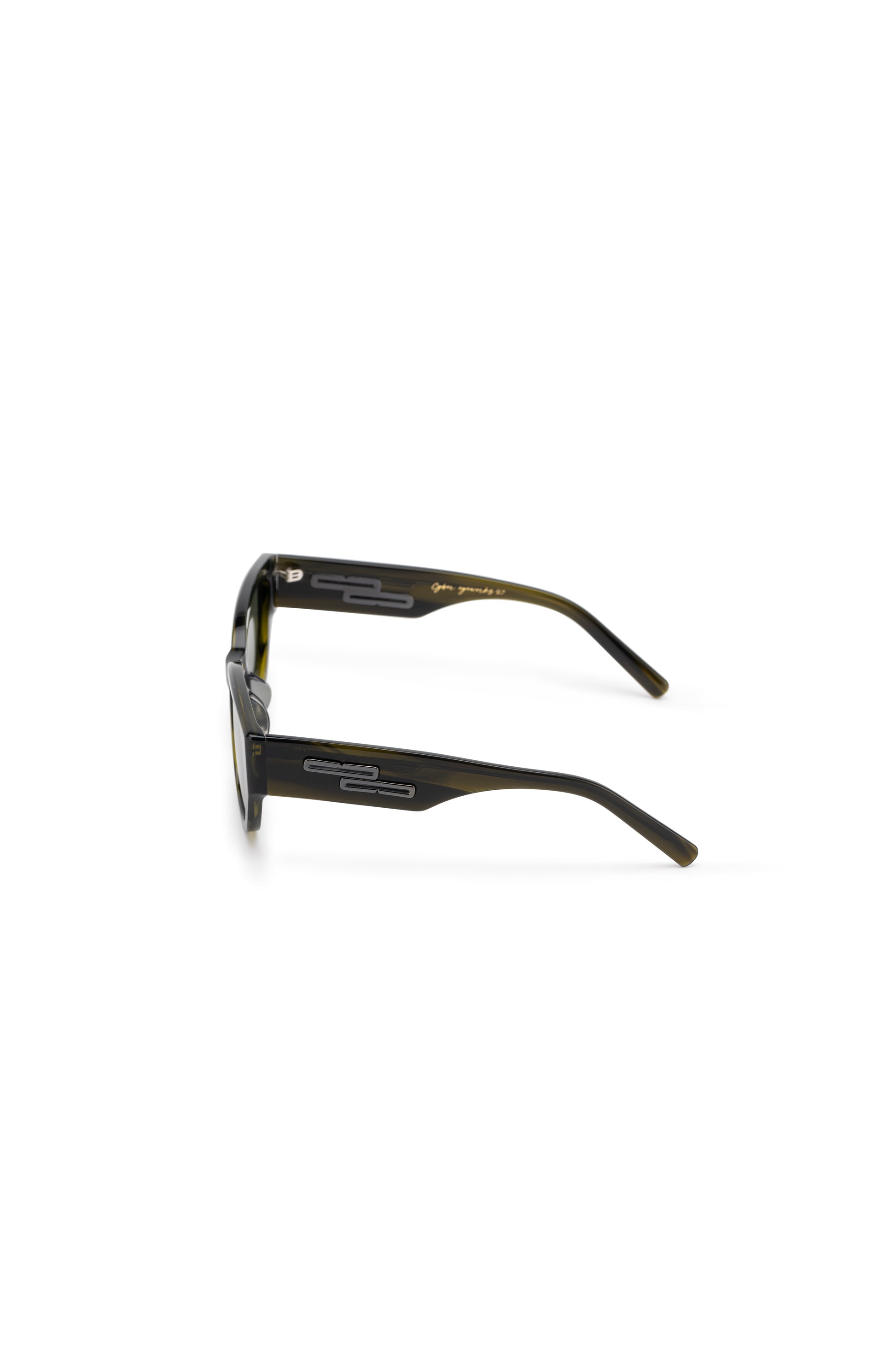 Women with hijab in stylish asian fitting sunglasses. A pair of square-shaped, Cat-eye sunglasses with a full plastic frame.Womens Asian fitting Sunglasses. Stacy in Olive - Green Lens