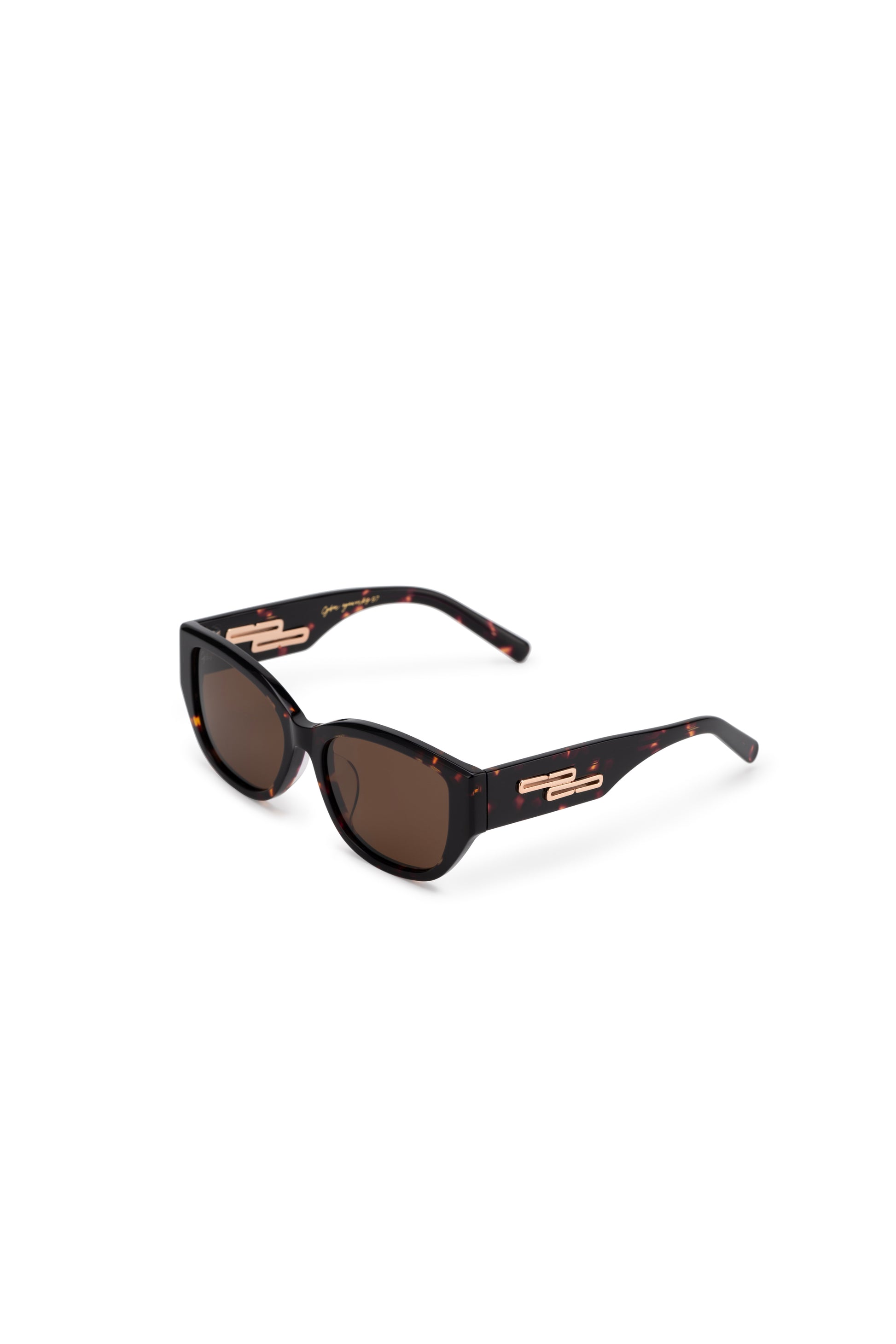 Women with hijab in stylish asian fitting sunglasses. A pair of square-shaped, Cat-eye sunglasses with a full plastic frame.Womens Asian fitting Sunglasses. Stacy in Tortoise - Brown Lens
