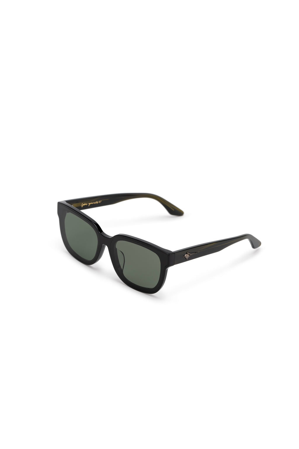 Women with hijab in stylish asian fitting Korean Style Unisex Mens sunglasses. A pair of square-shaped, Cat-eye sunglasses with a full plastic frame, Metal temples.Womens Asian fitting Sunglasses. Han in Olive - Green Lens 