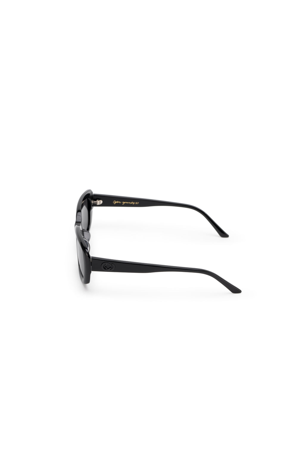 Women with hijab in stylish asian fitting Korean Style Unisex sunglasses. A pair of square-shaped, Cat-eye retro sunglasses with a full plastic frame, .Womens Asian fitting Sunglasses. Icon in Black