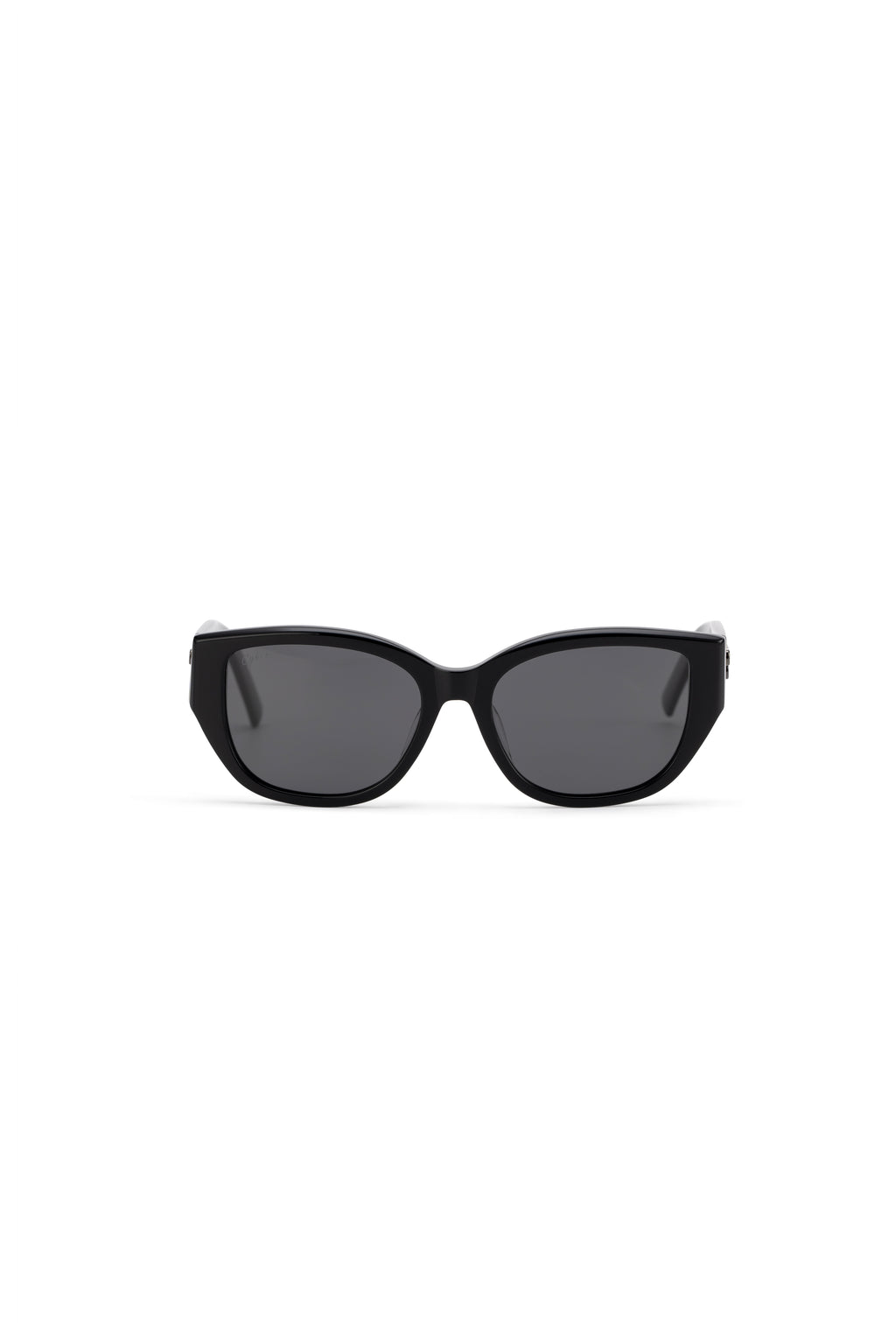 Women with hijab in stylish asian fitting sunglasses. A pair of square-shaped, Cat-eye sunglasses with a full plastic frame.Womens Asian fitting Sunglasses. Stacy in Black - Black Lens 